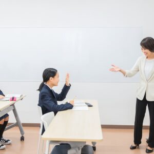 小学校高学年の教科担任制、そのメリットと課題は？